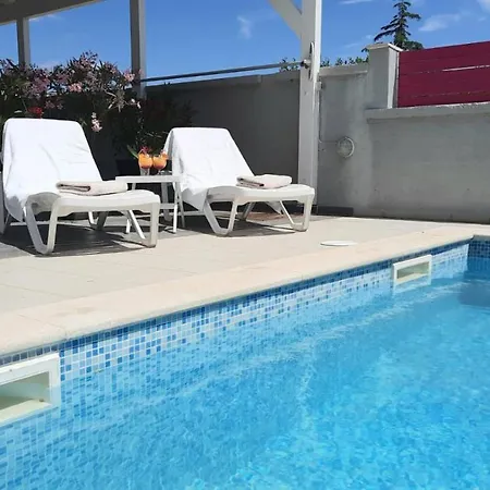 Apartmán Traum Mit Pool Am Meer, Kroatien, Istrien, Bis 6 Personen, Urlaub An Der Adria
