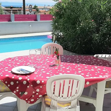 Traum Mit Pool Am Meer, Kroatien, Istrien, Liznjan, Urlaub An Der Adria *