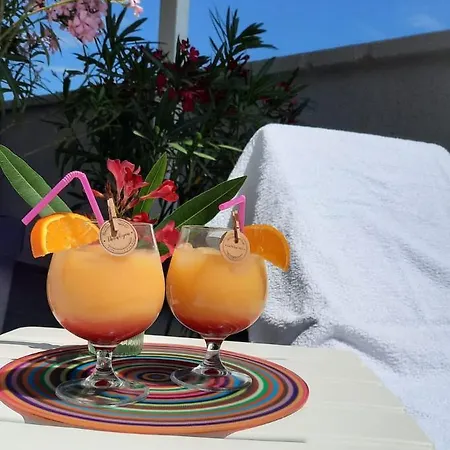 Traum Mit Pool Am Meer, Kroatien, Istrien, Bis 6 Personen, Urlaub An Der Adria * Ližnjan