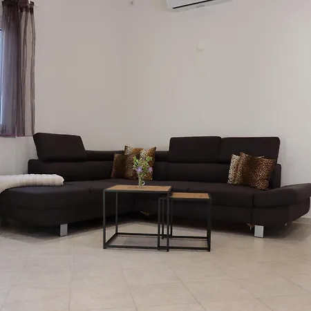Traum Mit Pool Am Meer, Kroatien, Istrien, Bis 6 Personen, Urlaub An Der Adria Apartmán *