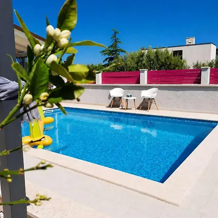 Διαμέρισμα Traum Mit Pool Am Meer, Kroatien, Istrien, Liznjan, Urlaub An Der Adria *